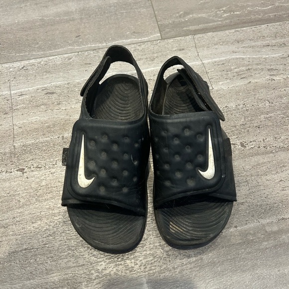 Nike Black Unisex Sandals - Picture 1 of 5